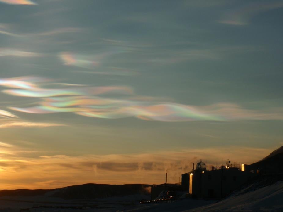 polar stratospheric clouds image